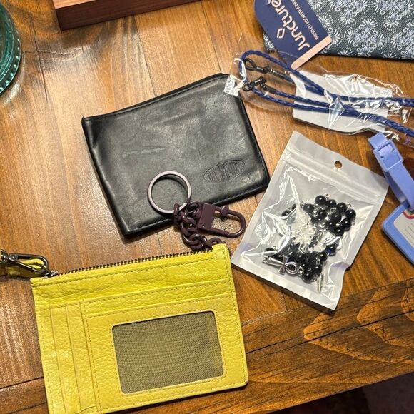 Yellow Leather Card Holder and Accessories - Picture 4 of 16
